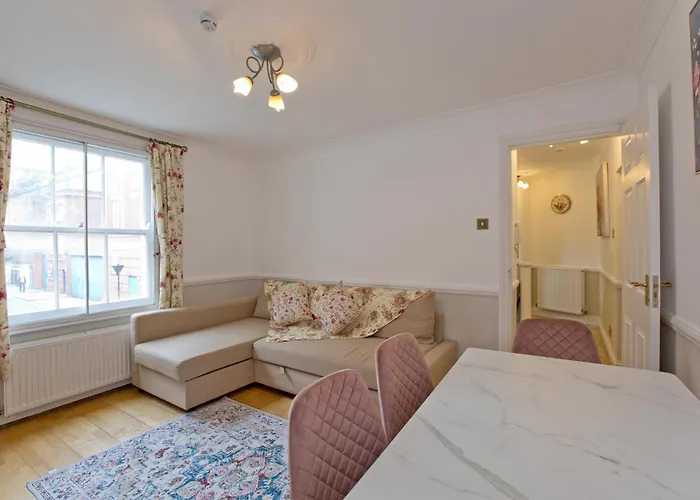 Imperial Horseferry Road Apartment