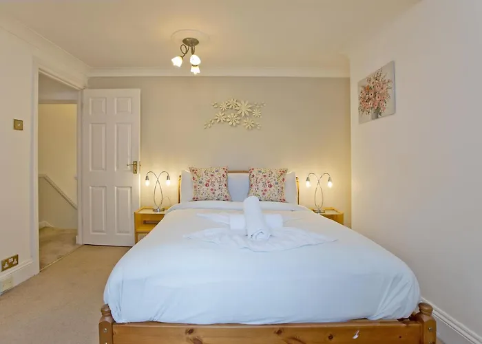 Imperial Horseferry Road Apartment
